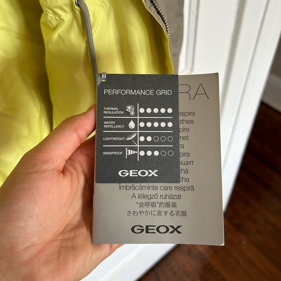 Geox Respira Water Repellant Windbreaker - Picture 11 of 16